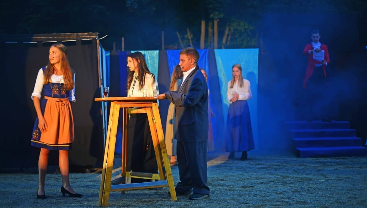 Emma (Toni Kummermehr) wurde als Bluttribut erwählt